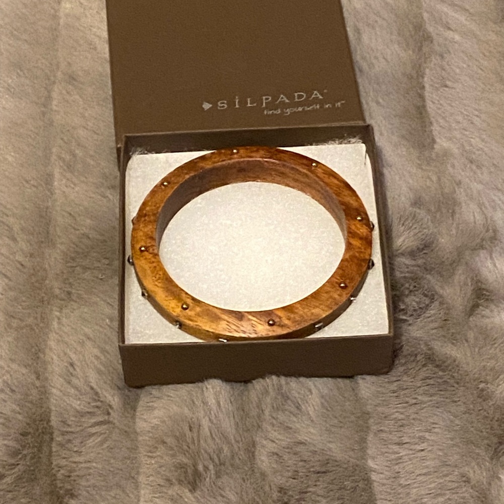 Silpada wood bangle.